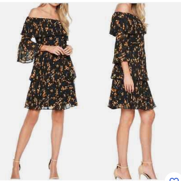 REVOLVE Dresses & Skirts - NWOT REVOLVE Bardot Ditsy Pleat Floral Dress. Size 8